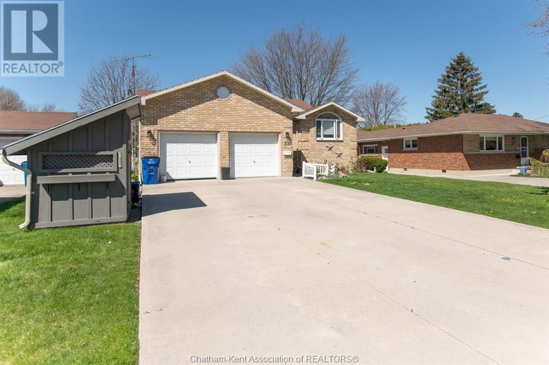 51 PINE Drive  Wallaceburg, N8A3L9 | Image 35