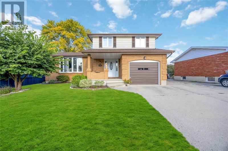 808 AMSTERDAM Court  Sarnia, N7S3X3 | Image 2