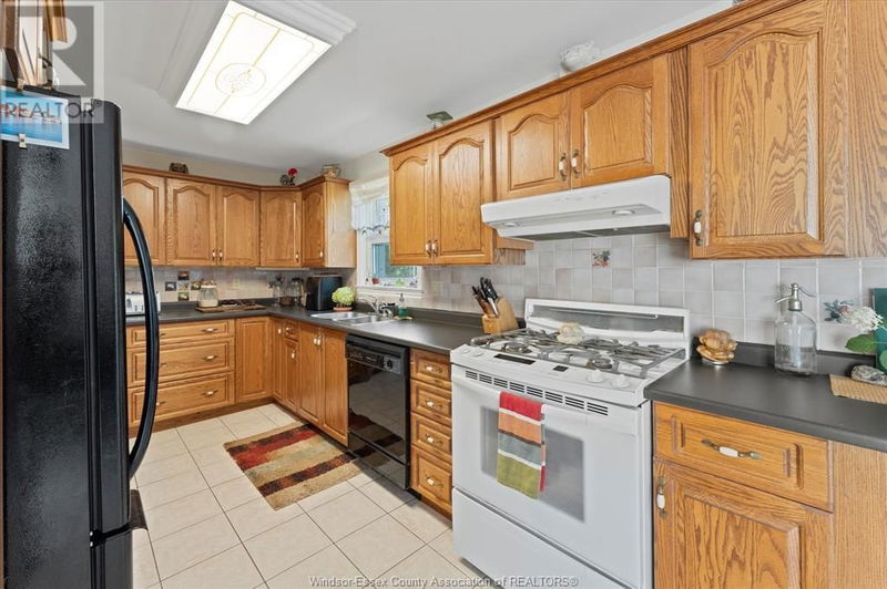 4190 ROSELAND Drive East Windsor, N9G1Y7 | Image 10