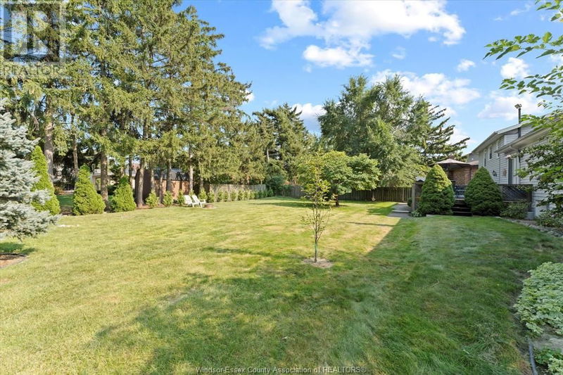 4190 ROSELAND Drive East Windsor, N9G1Y7 | Image 35