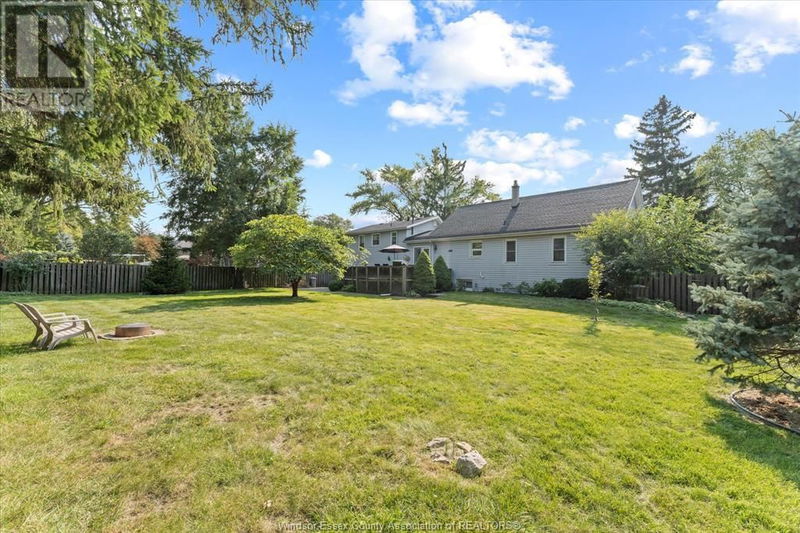 4190 ROSELAND Drive East Windsor, N9G1Y7 | Image 36