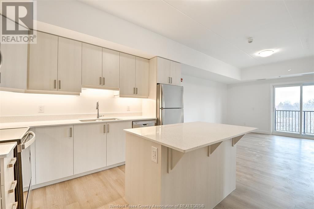 310 - 207 BROCK Image 15