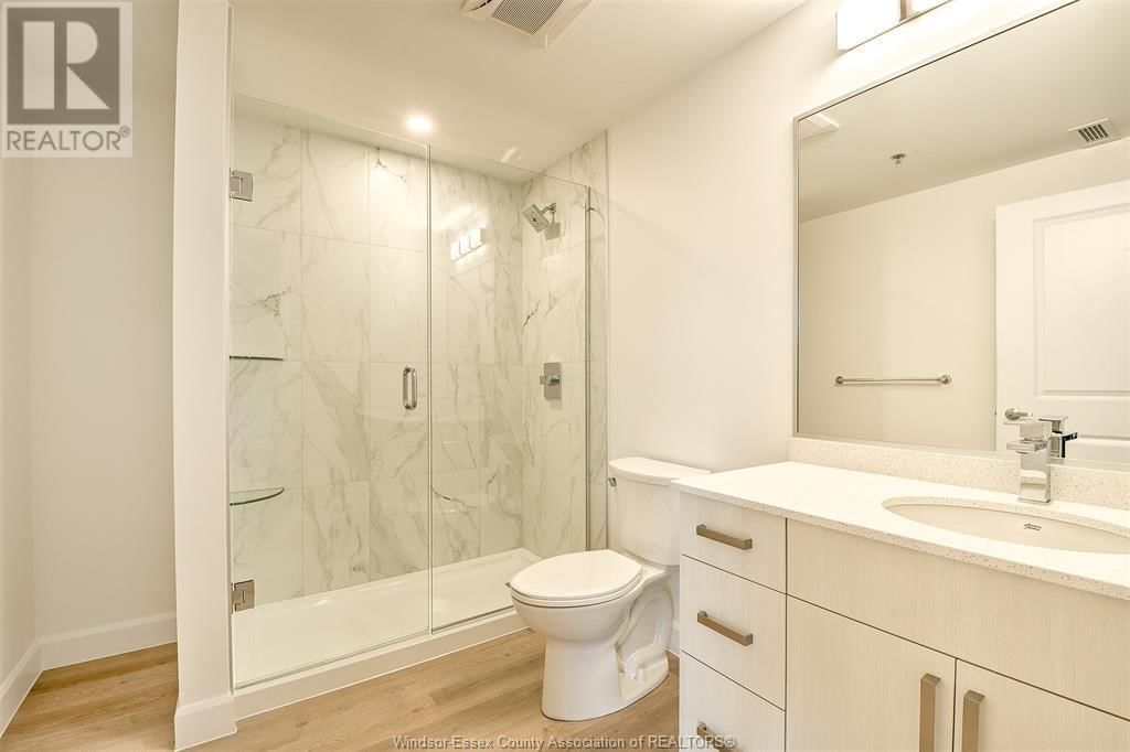 310 - 207 BROCK Image 16