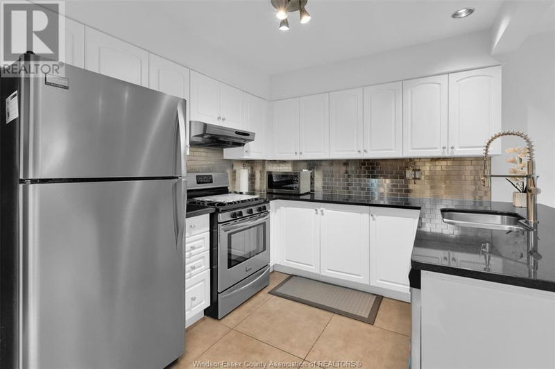 3933 RIVERSIDE Drive East Windsor, N8Y1B1 | Image 12