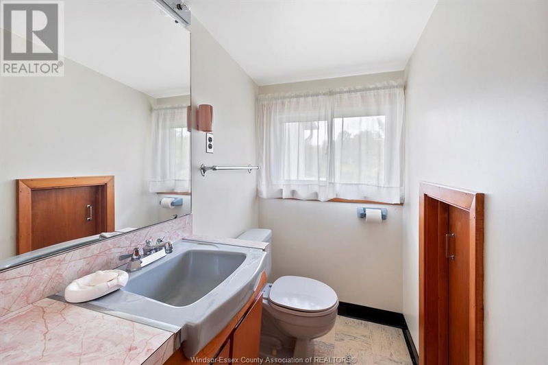 4033 Howard null  Windsor, N9G1N9 | Image 17