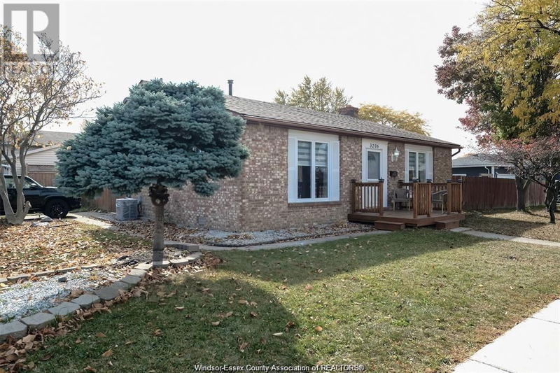 3206 FOREST GLADE Drive  Windsor, N8R1X3 | Image 1