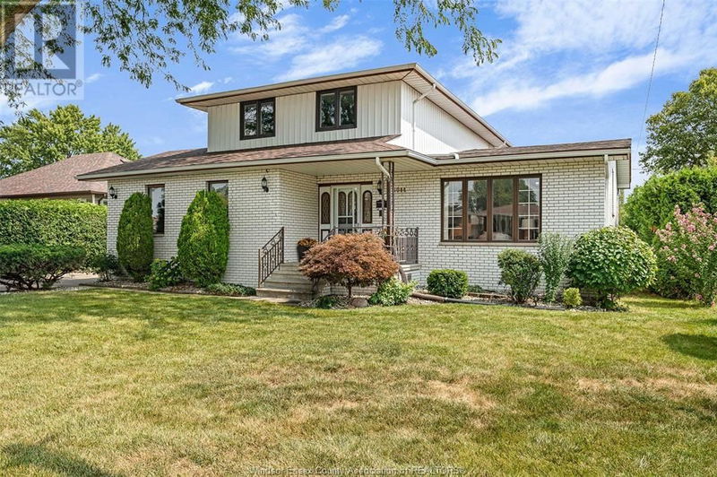 3044 Clemenceau null  Windsor, N8T2T4 | Image 1