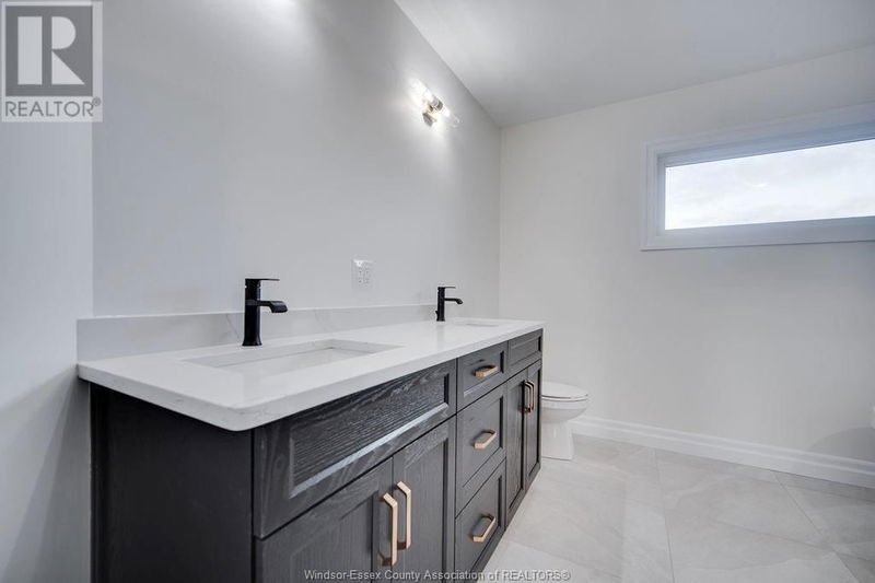 2469 PARTINGTON Avenue  Windsor, N9E0A9 | Image 28