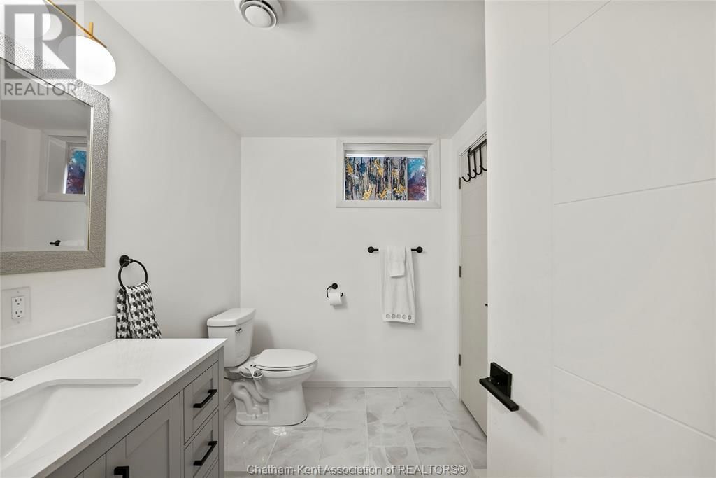 208 SUMMERSET PLACE Image 42