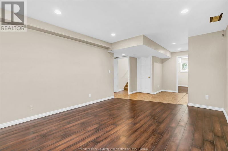 2512 NORCREST Avenue  Windsor, N8P1V3 | Image 22