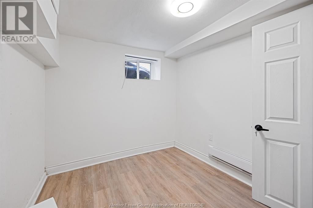 456 Askin AVENUE Unit# LOWER Image 8