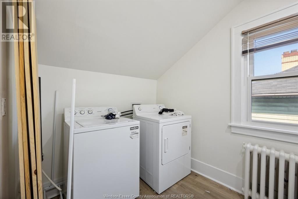 456 Askin AVENUE Unit# UPPER Image 12