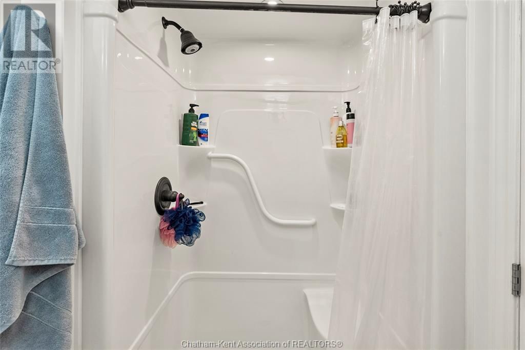 132 Robin Ridge DRIVE Unit# 12 Image 24