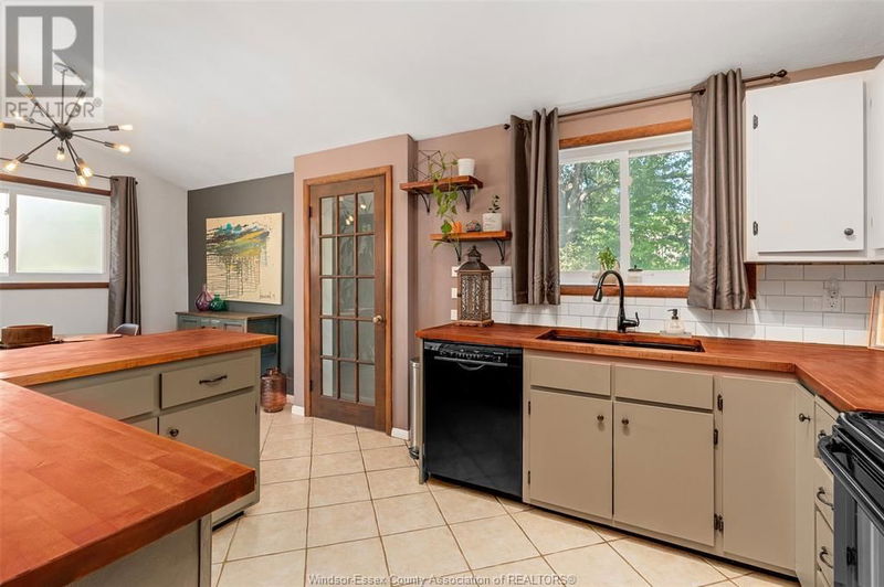 1268 BELLEPERCHE Place  Windsor, N8S3C5 | Image 13