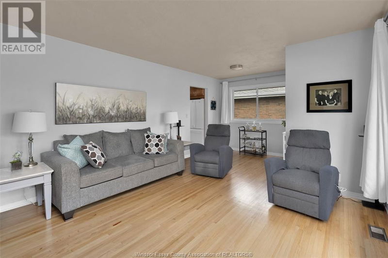 1035 RIVERDALE null  Windsor, N8S4C5 | Image 12