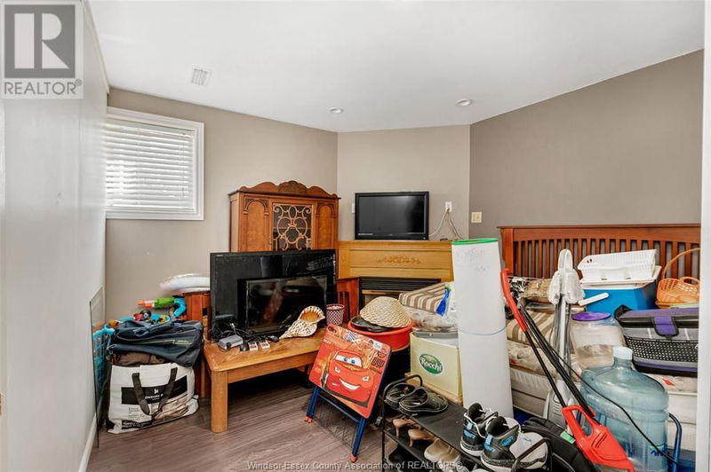 1329 FOSTER Avenue  Windsor, N8W5P3 | Image 21