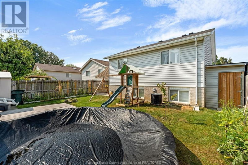 1329 FOSTER Avenue  Windsor, N8W5P3 | Image 38