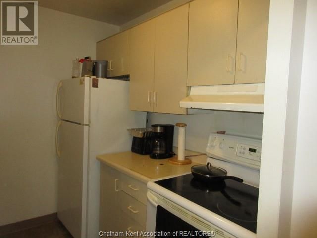 150 PARK AVENUE East Unit# 302 Image 8