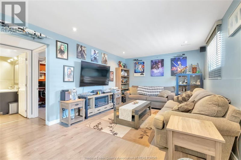 4734 Theresa Place  Windsor, N8T3M6 | Image 21