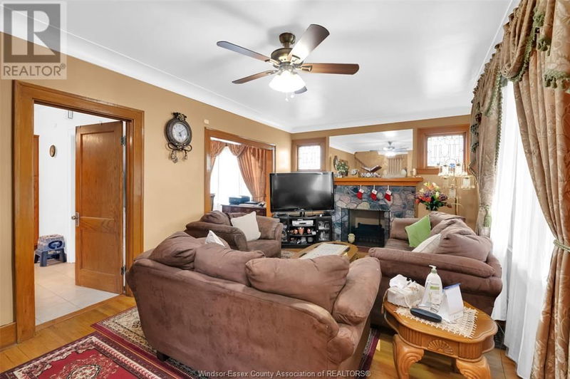 1407 HALL null  Windsor, N8X4R5 | Image 5