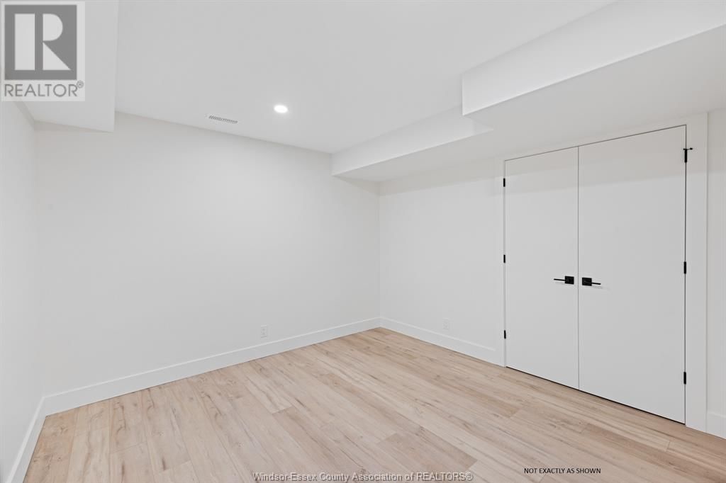 3 EAGLE STREET Image 15