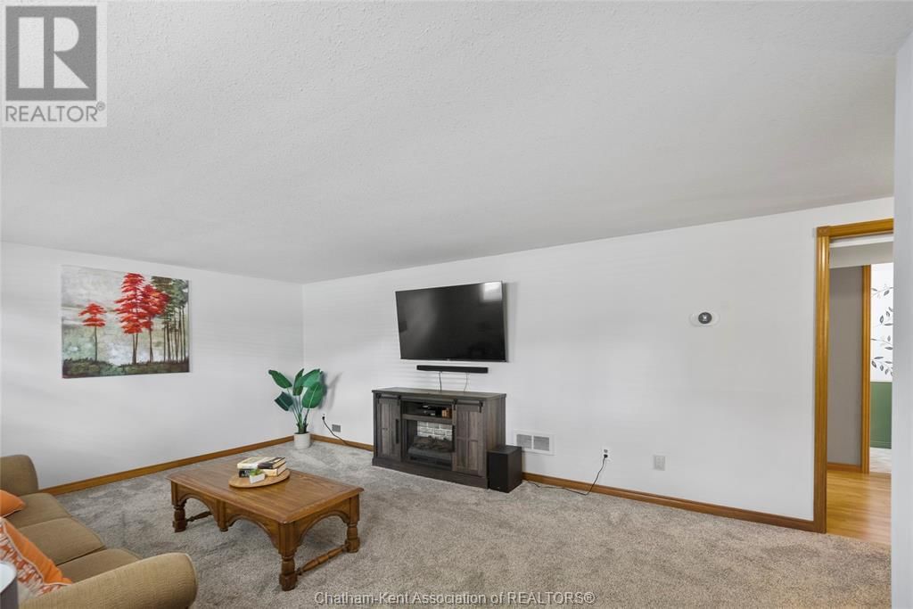 8 Tasan CRESCENT Image 32