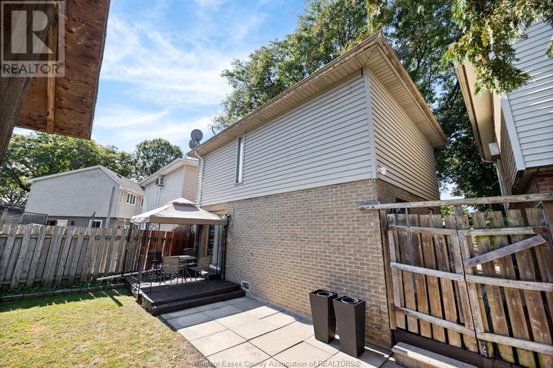 8485 DARLINGTON Crescent  Windsor, N8S4M3 | Image 3