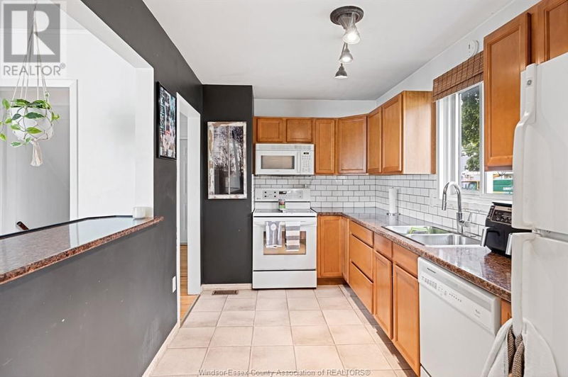 1802 LARKIN null  Windsor, N8W4G6 | Image 8