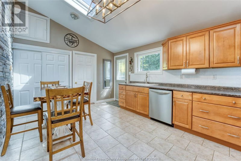 95 LAUREL null  Kingsville, N9Y2B3 | Image 18