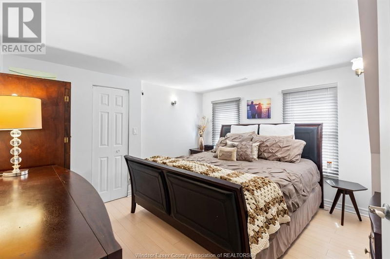 703 LINCOLN null  Windsor, N8Y2G8 | Image 15