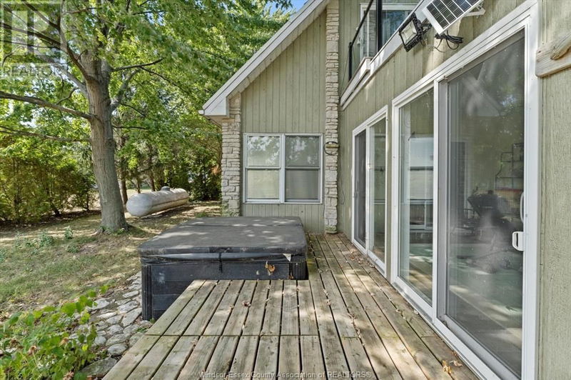 933 WEST SHORE Road  Pelee Island, N0R1M0 | Image 25