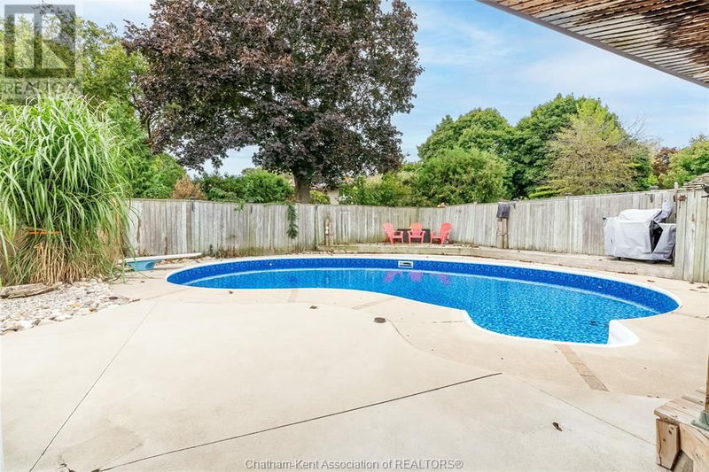 160 CHIPPEWA Drive  Chatham, null | Image 41