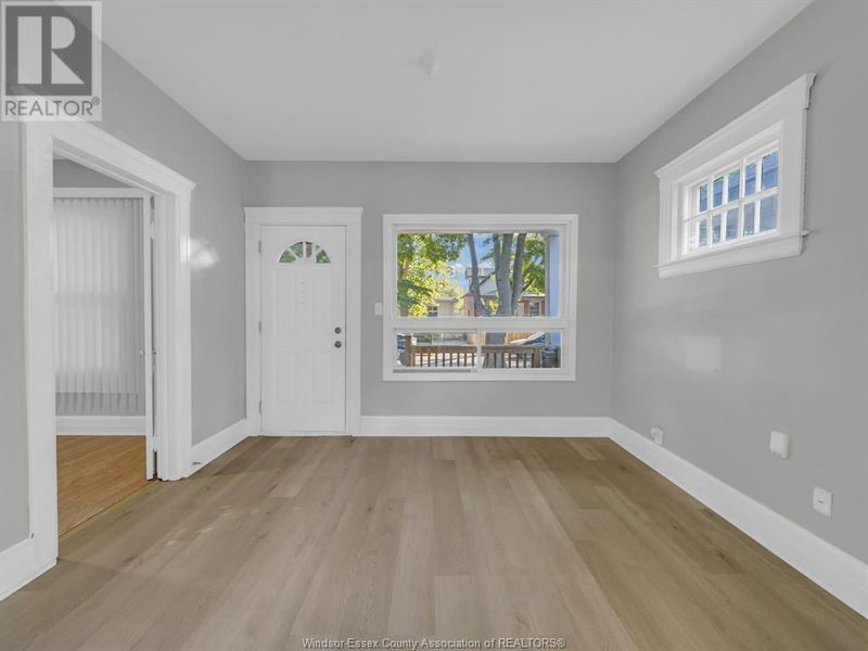 1063 HICKORY Road  Windsor, N8Y3S2 | Image 2