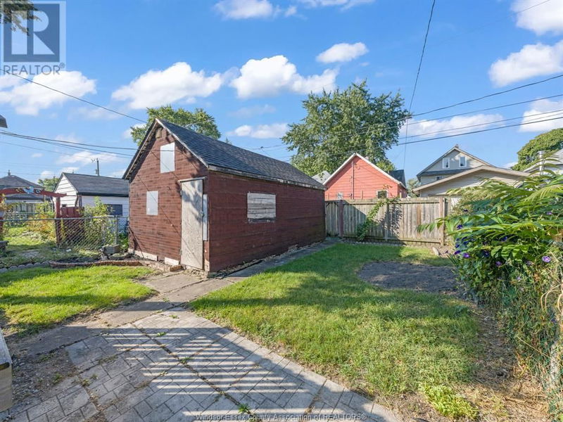 1063 HICKORY Road  Windsor, N8Y3S2 | Image 20