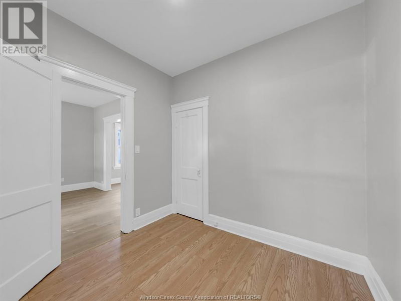 1063 HICKORY Road  Windsor, N8Y3S2 | Image 7