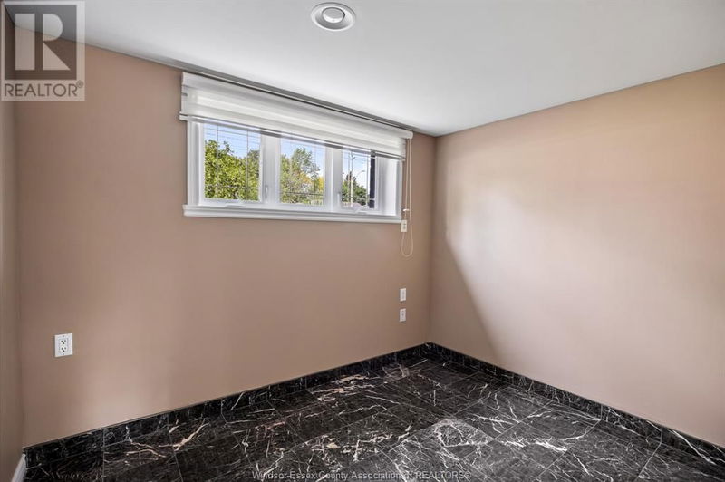 3660 DOUGALL Avenue  Windsor, N9E1T4 | Image 21