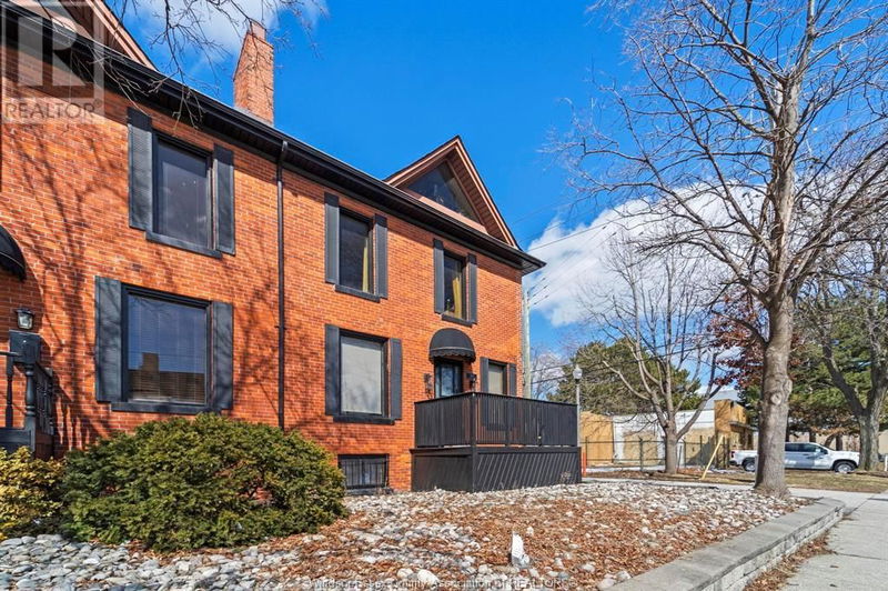 560 CHATHAM Street  Windsor, N9A5N2 | Image 3