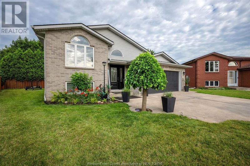 3220 CANDLEWOOD Crescent  Windsor, N8W5M8 | Image 2