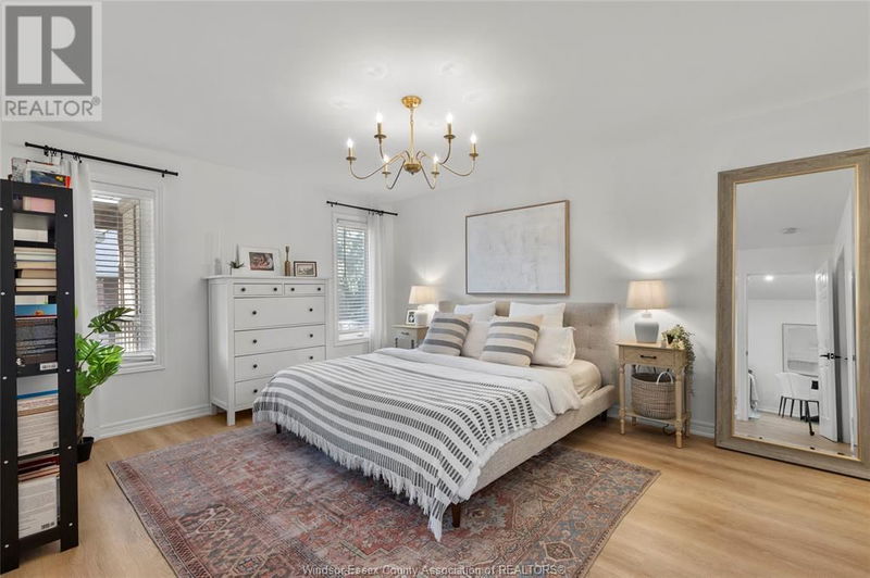 1829 LUXURY Avenue  Windsor, N8P1T2 | Image 25