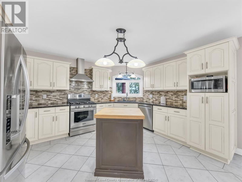 18 SHAWNEE Court  Leamington, N8H5A8 | Image 11