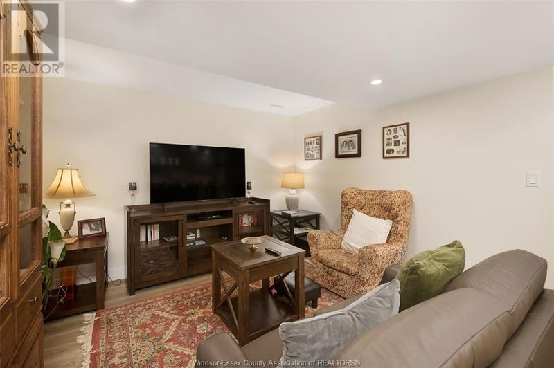 1628 LUXURY Avenue  Windsor, N8P1S7 | Image 25