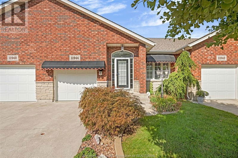 11944 Cobblestone Crescent  Windsor, N8P1T7 | Image 2