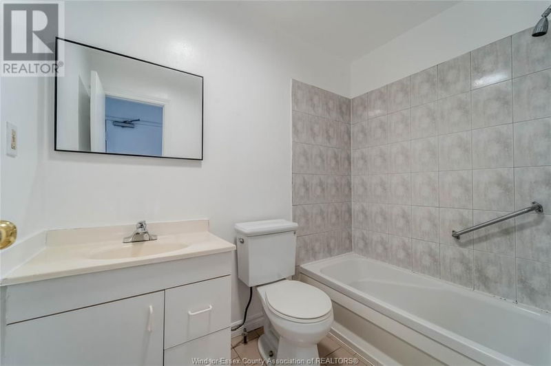 491 Elm null  Windsor, N9A5H2 | Image 6