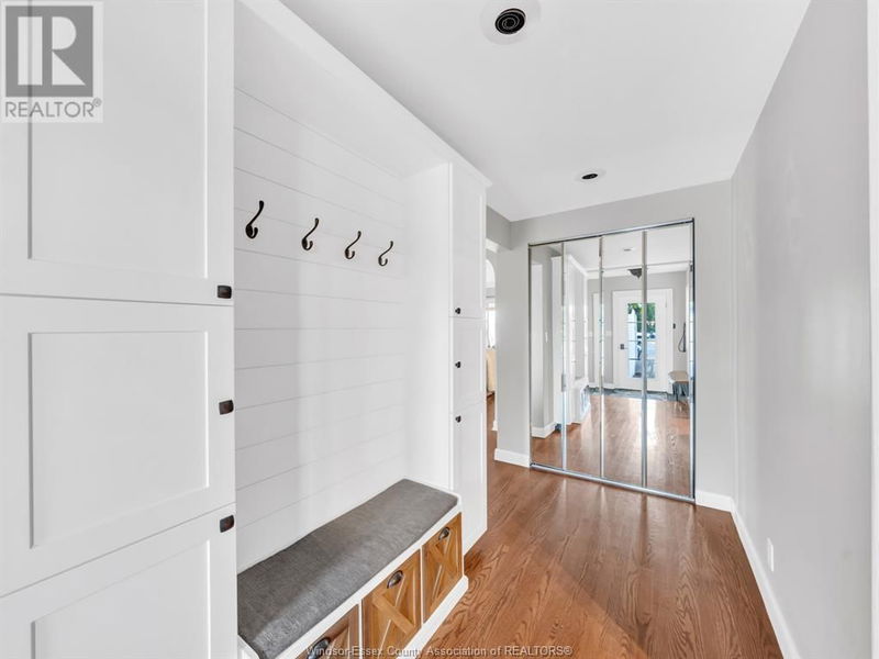 8210 RIVERSIDE Drive  Windsor, N8S1E6 | Image 28