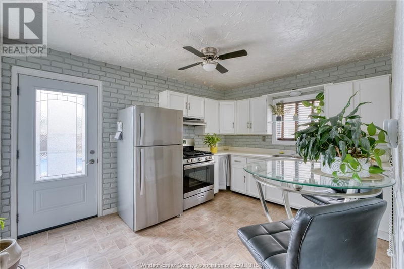 1524 ST. LUKE null  Windsor, N9V2R8 | Image 12