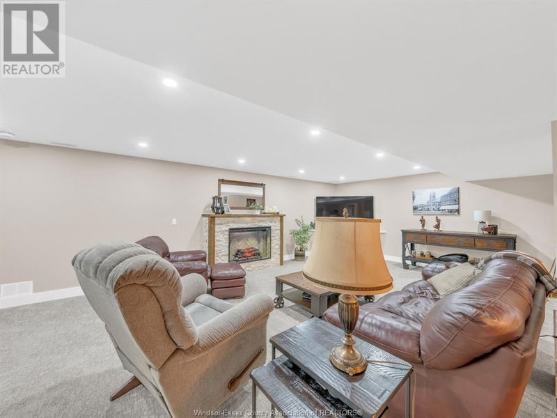 6087 LAURENTIDE Street  Windsor, N9J3Y7 | Image 24