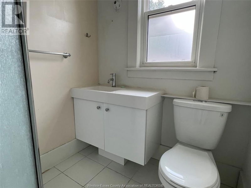 850 ELLROSE Avenue  Windsor, N8Y3W7 | Image 29