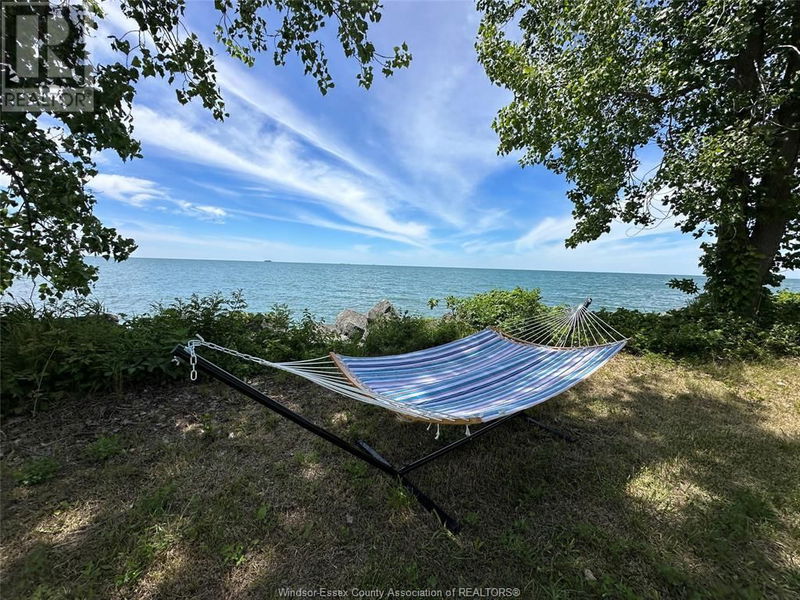 321 WEST SHORE Road  Pelee Island, N0R1M0 | Image 1