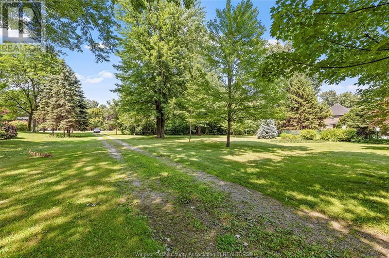 391 OLD TECUMSEH Road  Lakeshore, N8N3T2 | Image 14