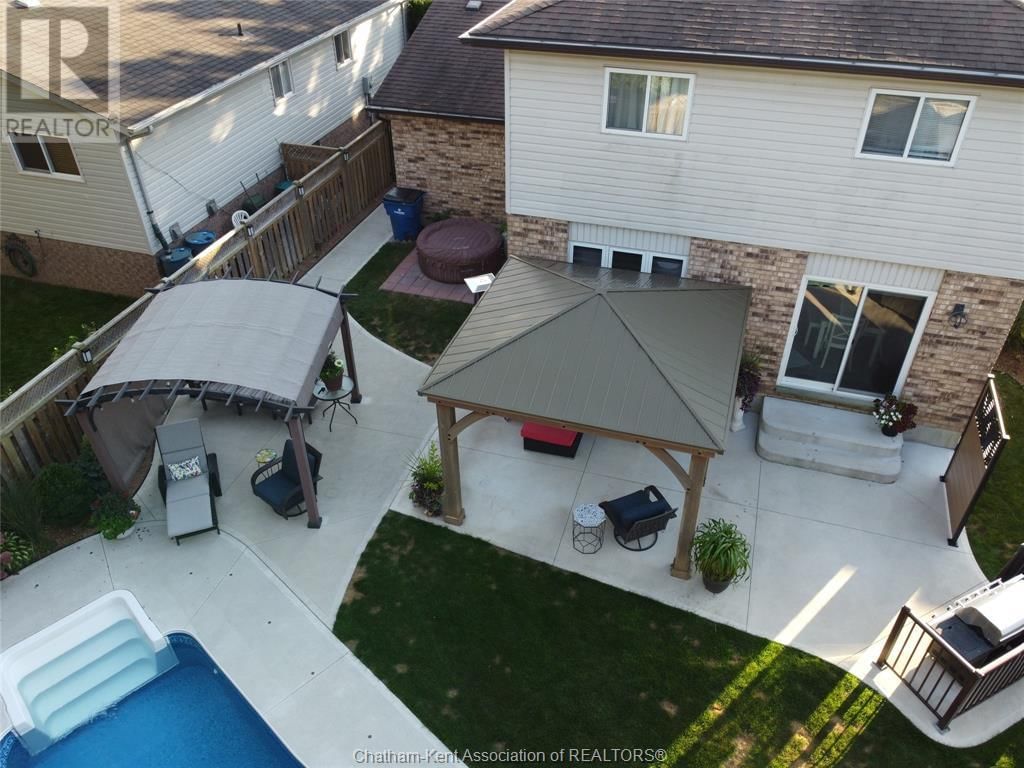 69 MONARCH DRIVE Image 34